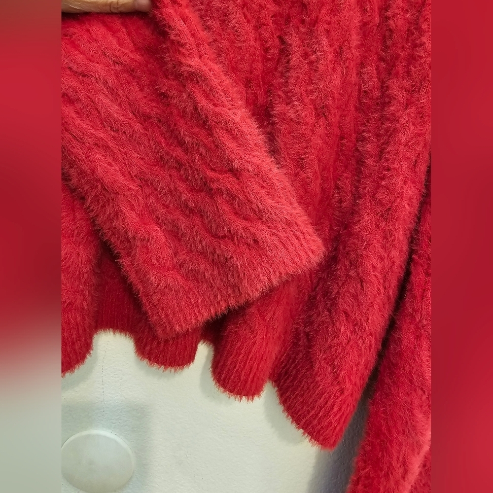 Cyrus Red Woman Sweater. - Picture 3 of 5